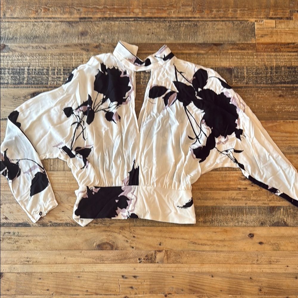 Free People Women's Top - Black and White size S. Never worn w tags